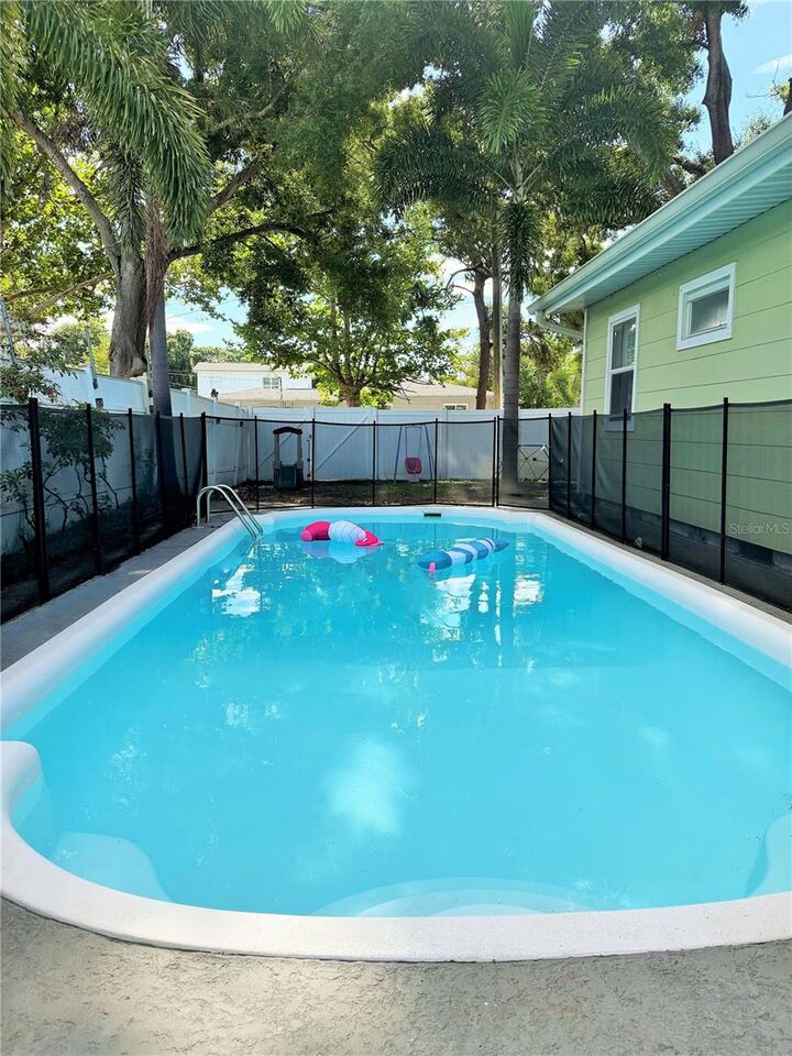 Property Photo: 4101 11th Avenue N FL 33713