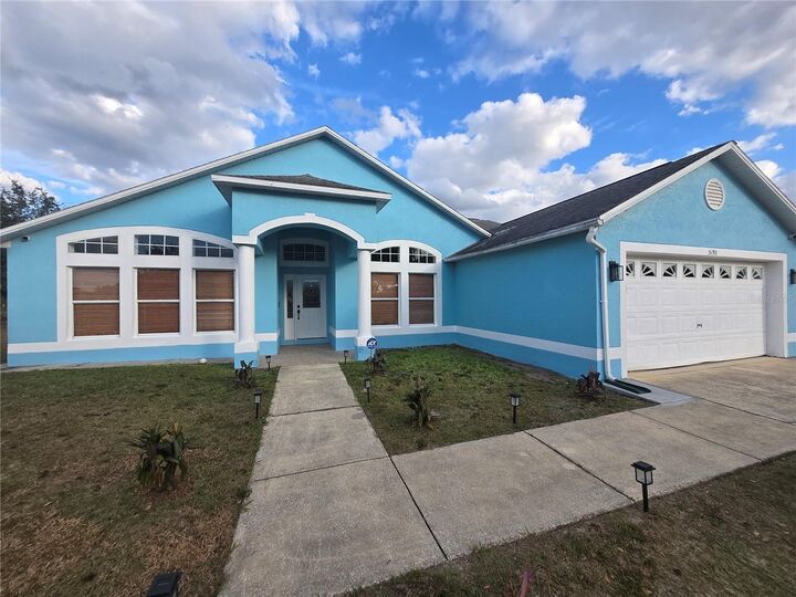 Property Photo:  3190 Lori Court  FL 32738 