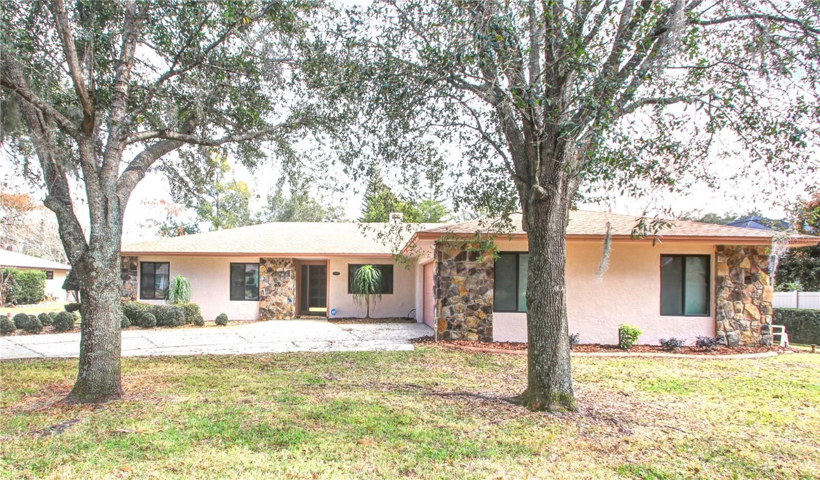 Property Photo:  4033 Yacht Court  FL 32792 
