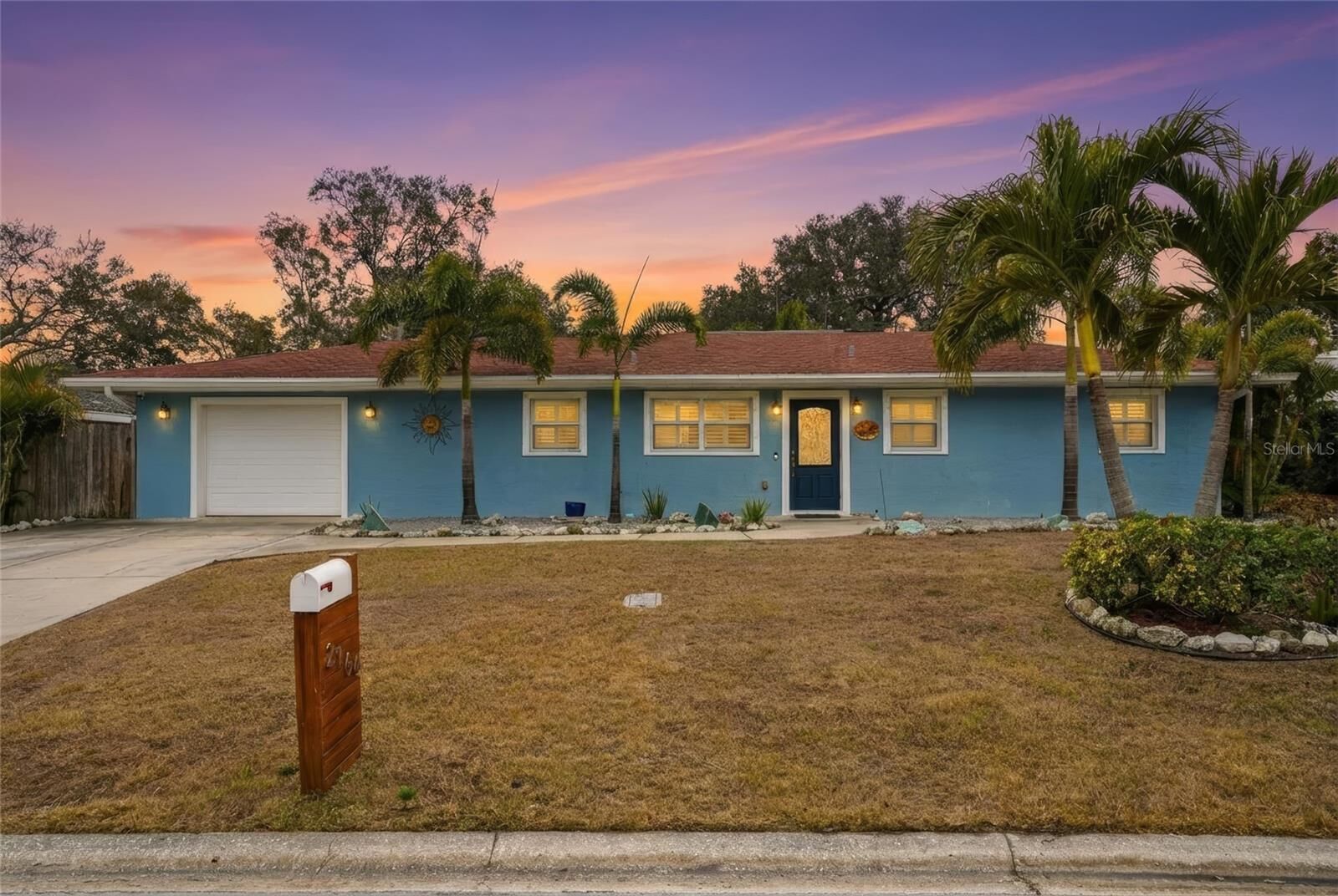 Property Photo: 2166 Lanai Avenue FL 33770