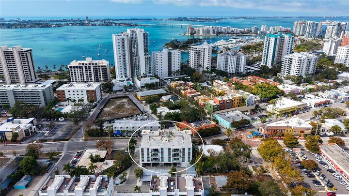 Property Photo:  635 S Orange Avenue 301  FL 34236 