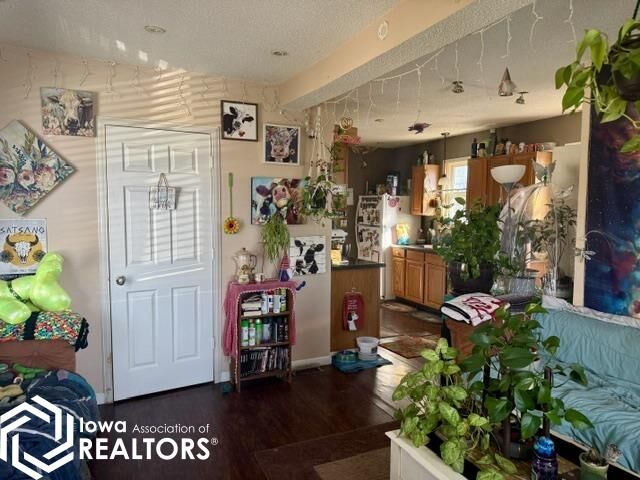 Property Photo:  202 Carson Avenue  IA 50126 