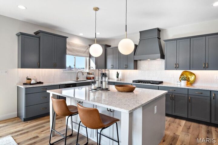 Property Photo:  409 Amberleigh Manor Drive  MO 63385 