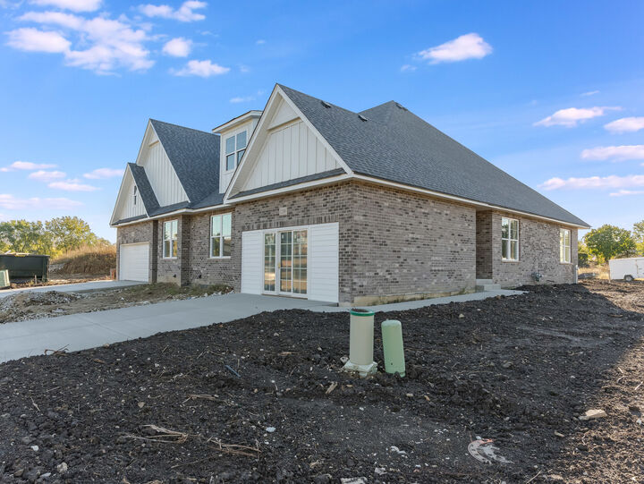 Property Photo:  1204 Prairie Lane  IL 60439 