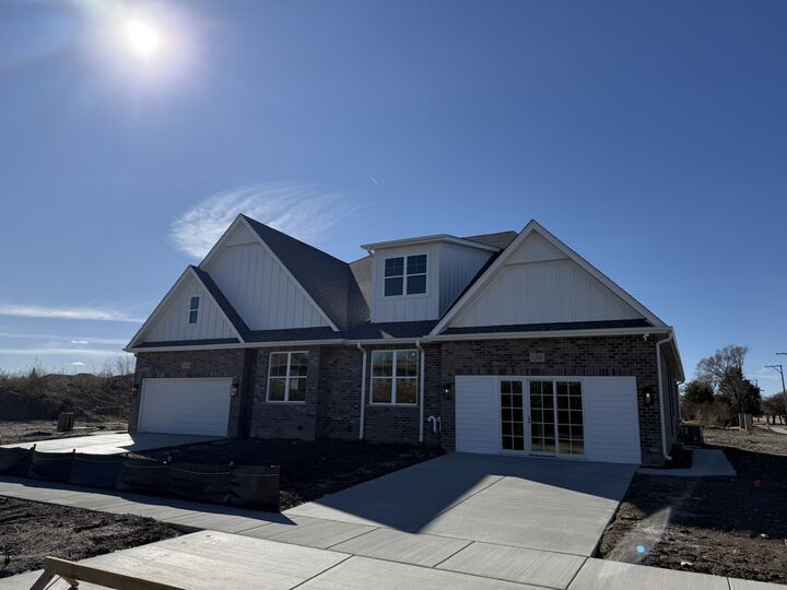 Property Photo:  1204 Prairie Lane  IL 60439 