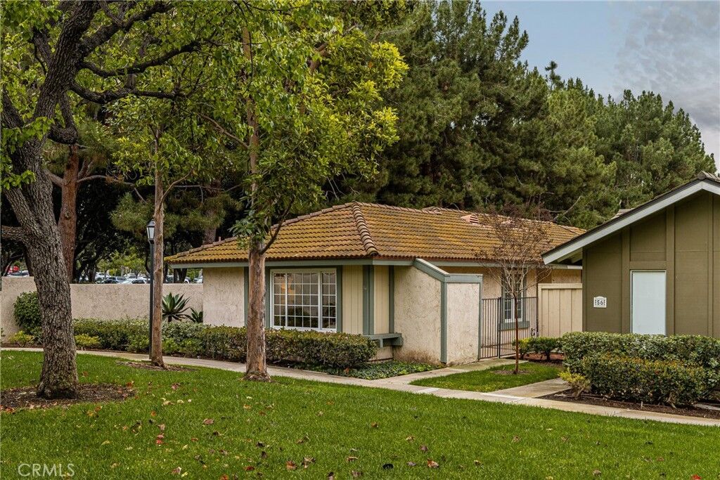 Property Photo:  54 Orchard  CA 92618 