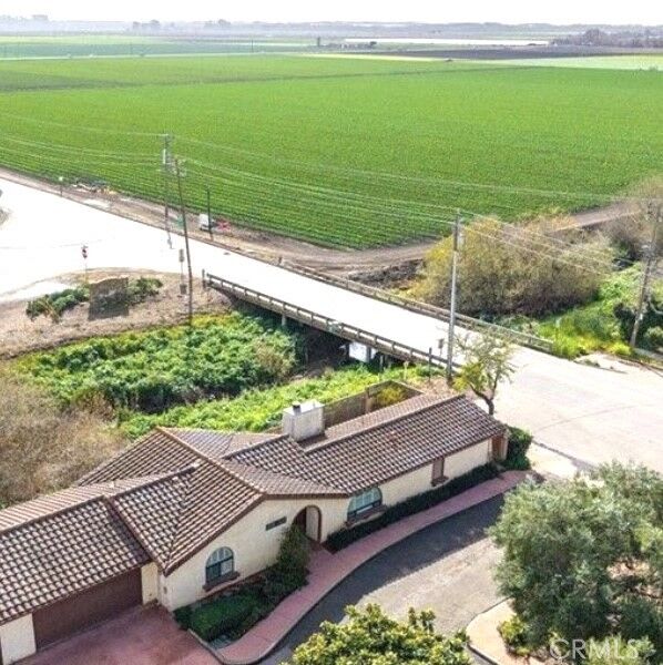 Property Photo:  817 Valley  CA 93420 