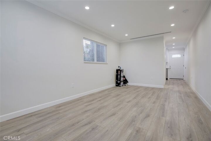 Property Photo: 15115 Covello Street 2 CA 91405