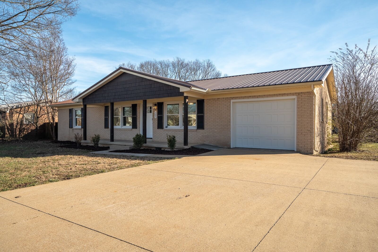 Property Photo:  703 9th St  TN 38464 