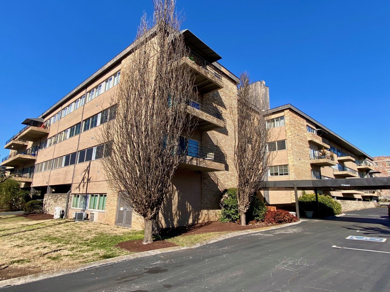 Property Photo:  4200 West End Ave 411  TN 37205 