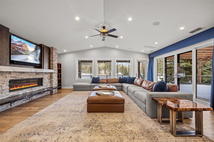 Property Photo: 309 Fairway Drive MT 59937