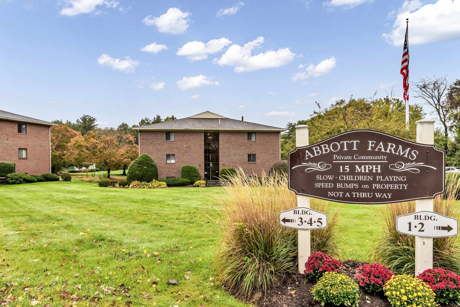 Property Photo: 213 Abbott Farm Lane NH 03051