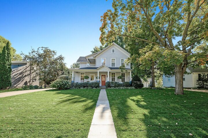 Property Photo:  333 W 2nd Street  MN 55387 