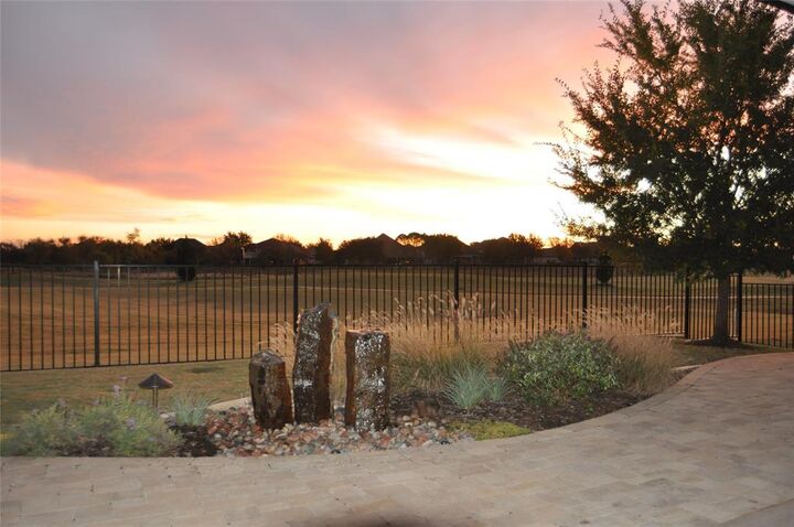 Property Photo:  9801 Flint Way  TX 76207 