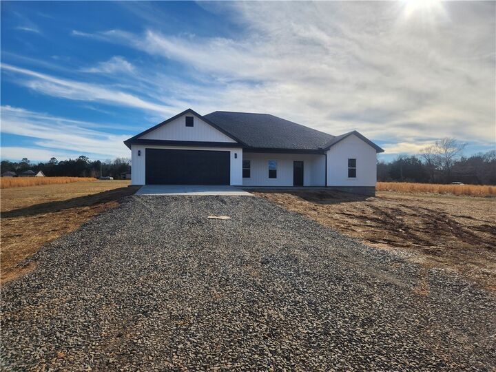 Property Photo:  167 Cr 3354  AR 72860 