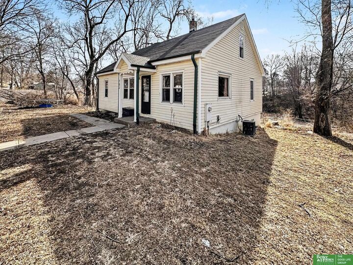 Property Photo: 703 6th Avenue NE 68410