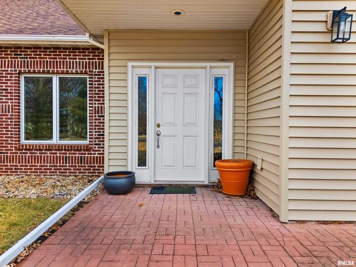 Property Photo:  15681 E Kenabeck Trail  IL 61427 