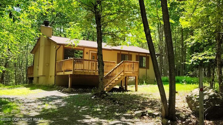 Property Photo: 391 Berry Lane PA 18347