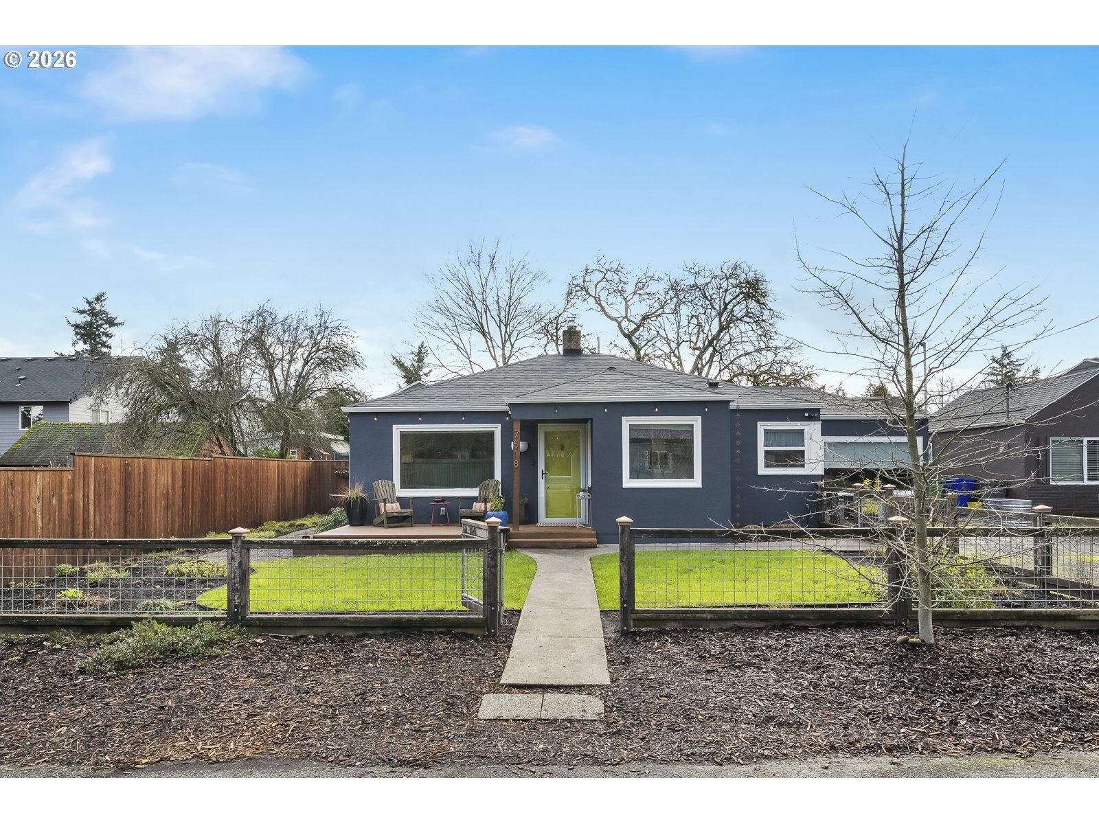 Property Photo: 7518 SE Evergreen St OR 97206