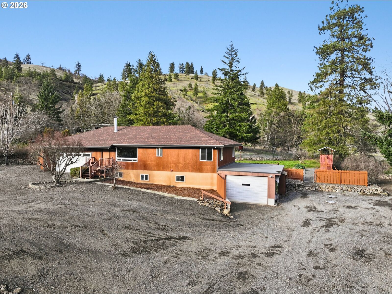 Property Photo: 6572 Reservoir Rd OR 97058