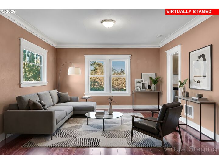 Property Photo:  504 Abernethy Rd  OR 97045 