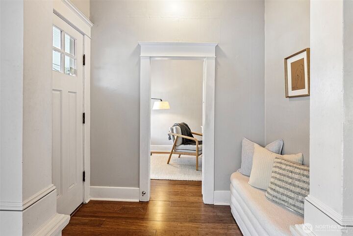 Property Photo:  827  NW 61st Street  WA 98107 