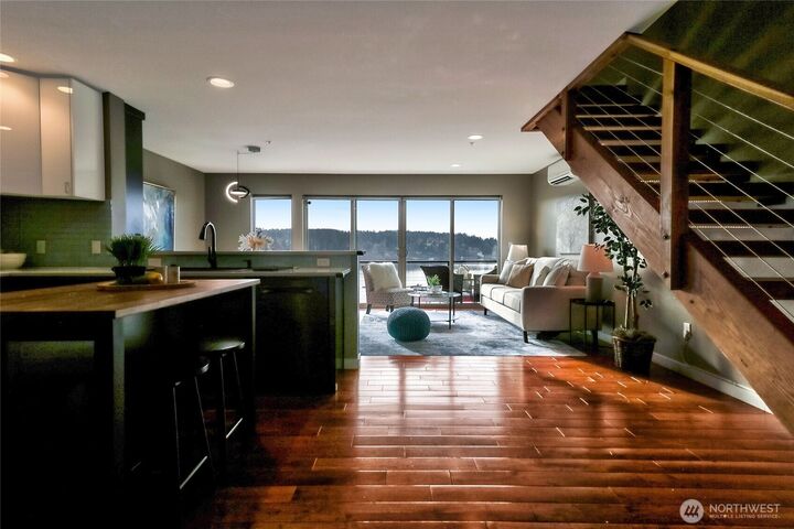 Property Photo: 6225 NE 181st Street 101 WA 98028