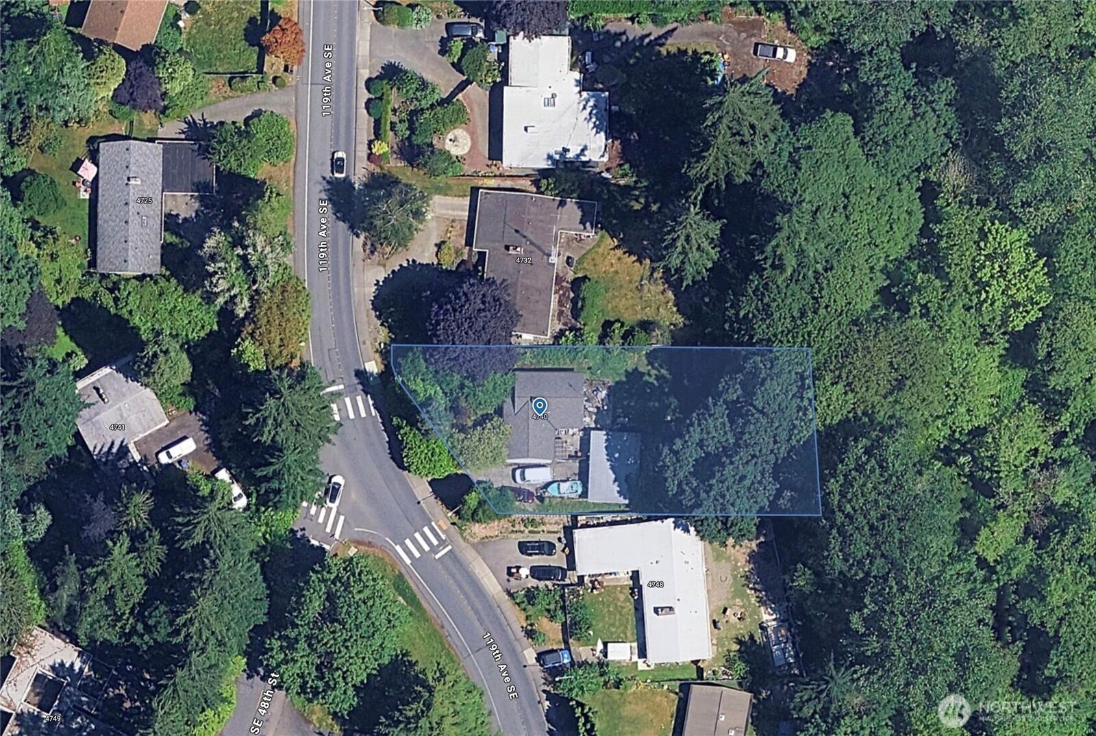 Property Photo:  4740  119th Avenue SE  WA 98006 