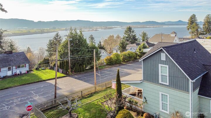 Property Photo:  475  Columbia Street  WA 98612 
