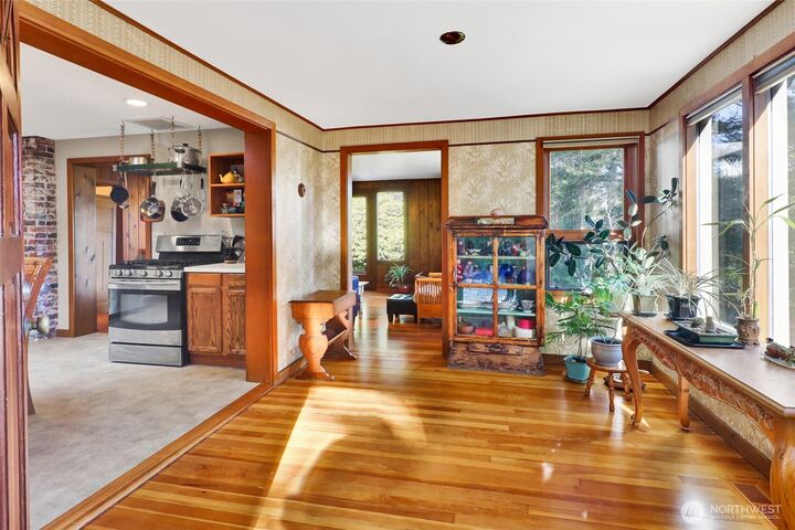 Property Photo:  911  Coronado Avenue  WA 98229 