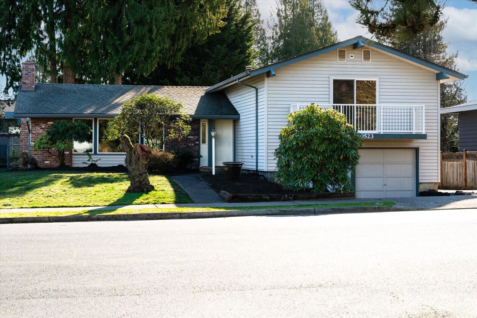 Property Photo: 10523 NE 197th Street WA 98011