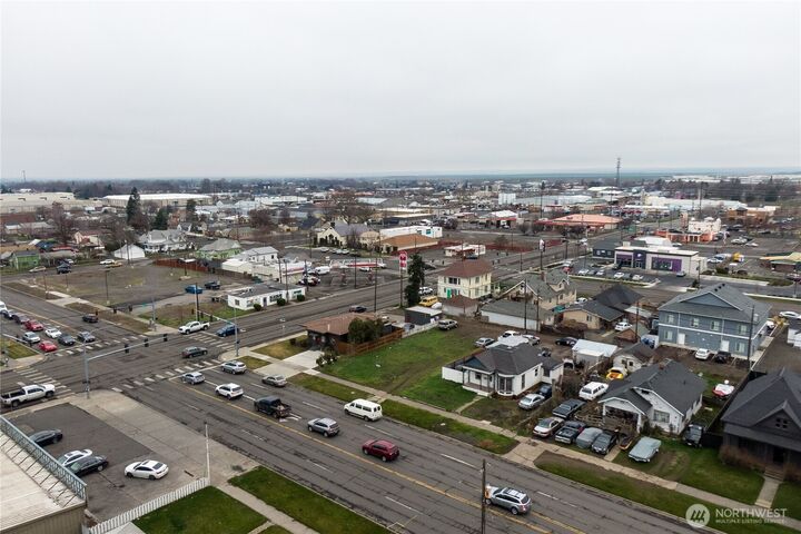 Property Photo: 622 W Poplar Street WA 99362