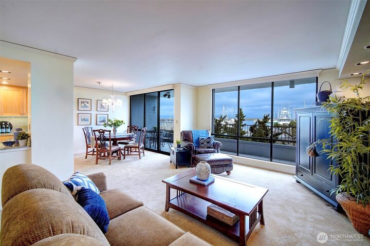 Property Photo: 6533 Seaview Avenue NW 203A WA 98117