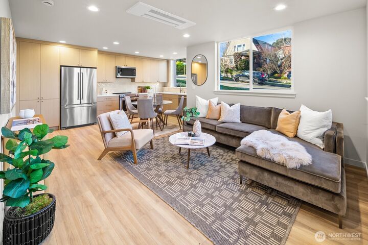 Property Photo: 2509 N 42nd Street WA 98103