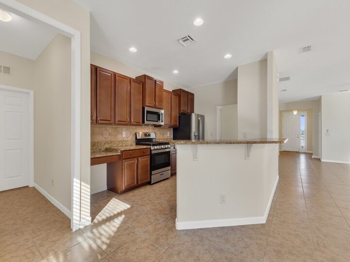 Property Photo:  1450 Caddy Court  FL 32966 