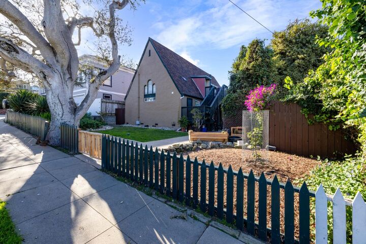 Property Photo:  160 Monterey Avenue  CA 93950 