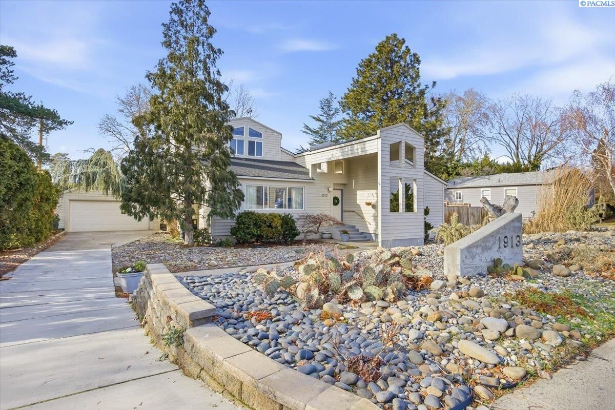 Property Photo:  1913 Davison Ave.  WA 99354 