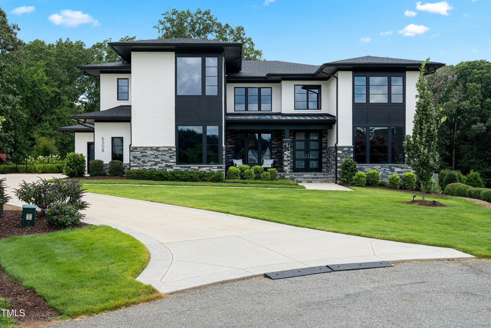 Property Photo:  6508 Century Oak Court  NC 27613 