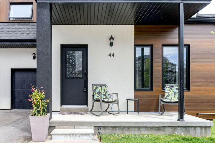 Property Photo: 44 Ruby Crescent ON L3V 8M3