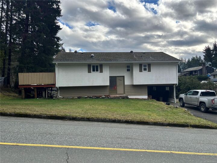 649 Nimpkish Dr — photo 1