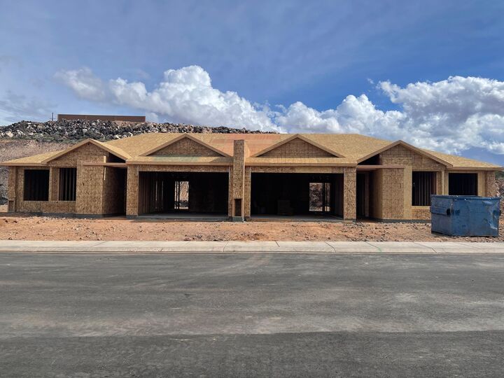 Property Photo:  1626 W 470 N  UT 84737 