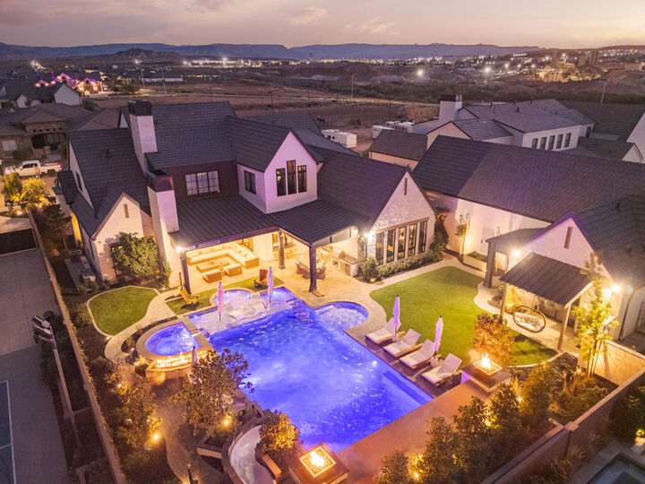 Property Photo:  2133 E 3670 S  UT 84790 