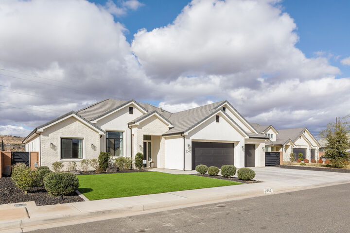 Property Photo: 2040 S 3010 E UT 84790