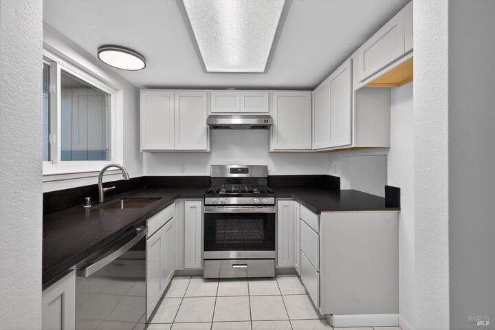 Property Photo:  305 Westmont Place  CA 95401 