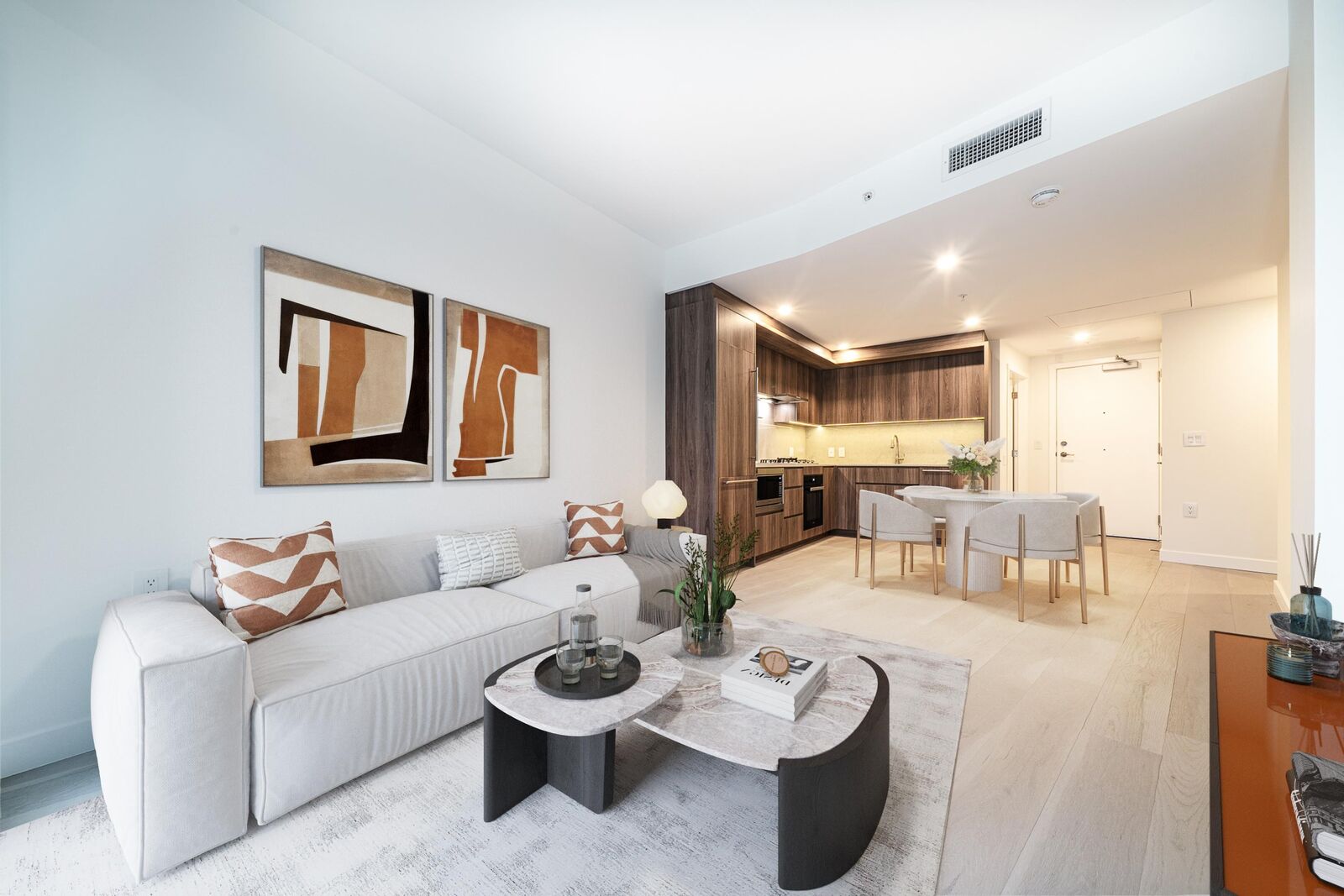Property Photo:  5212 Cambie Street 312  BC V5Z 2Z7 