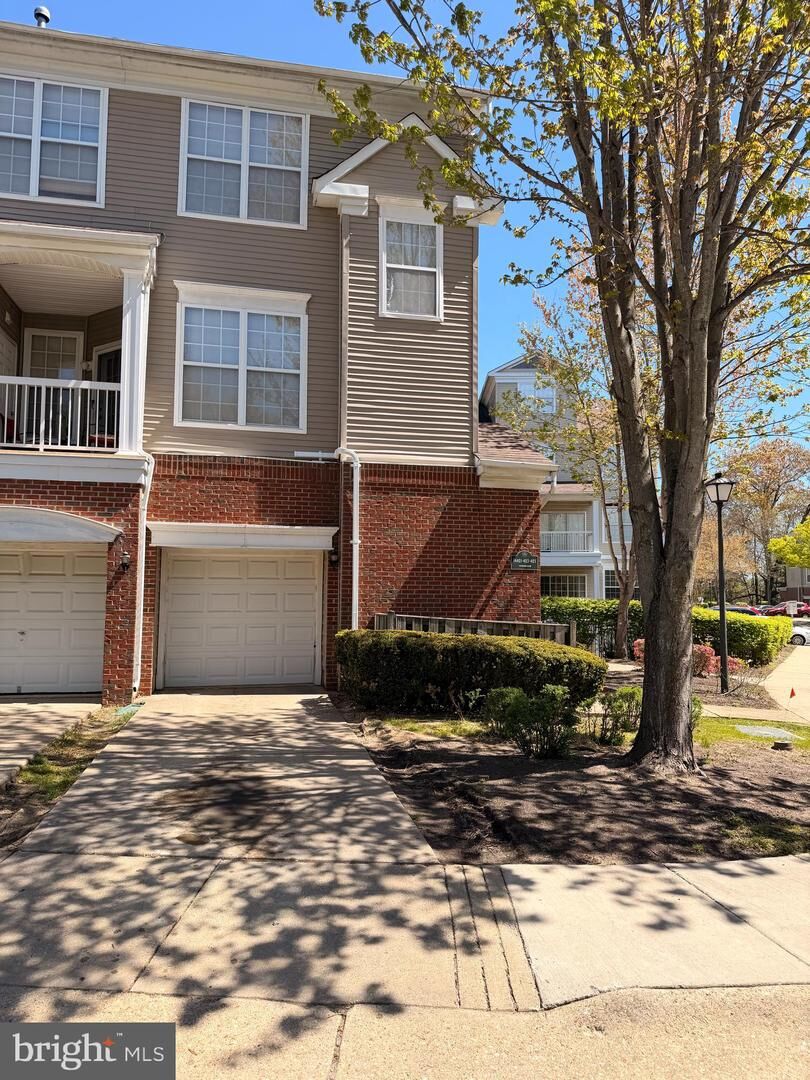 Property Photo:  14401 Hampshire Hall Court G-1001  MD 20772 