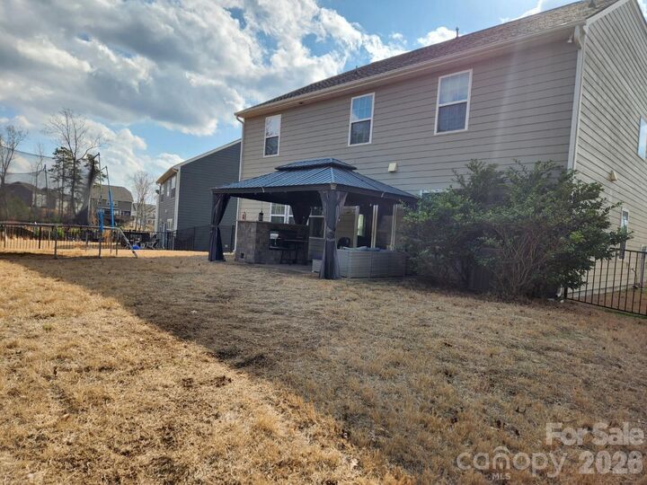 Property Photo:  16819 Cozy Cove Road  NC 28278 