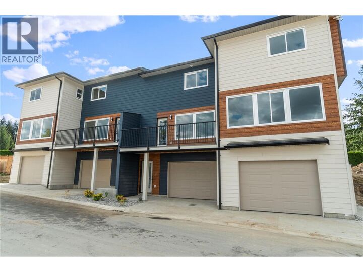 Property Photo: 981 12 Street Southeast 37 BC V1E 2C8