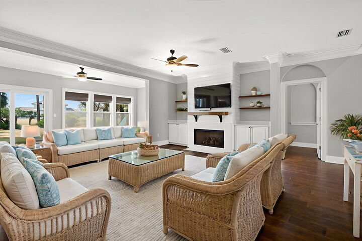 Property Photo:  298 Ketch Court  FL 32541 