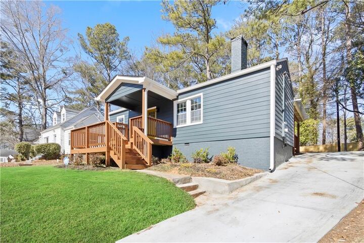 Property Photo: 1673 Altadena Place SW GA 30311